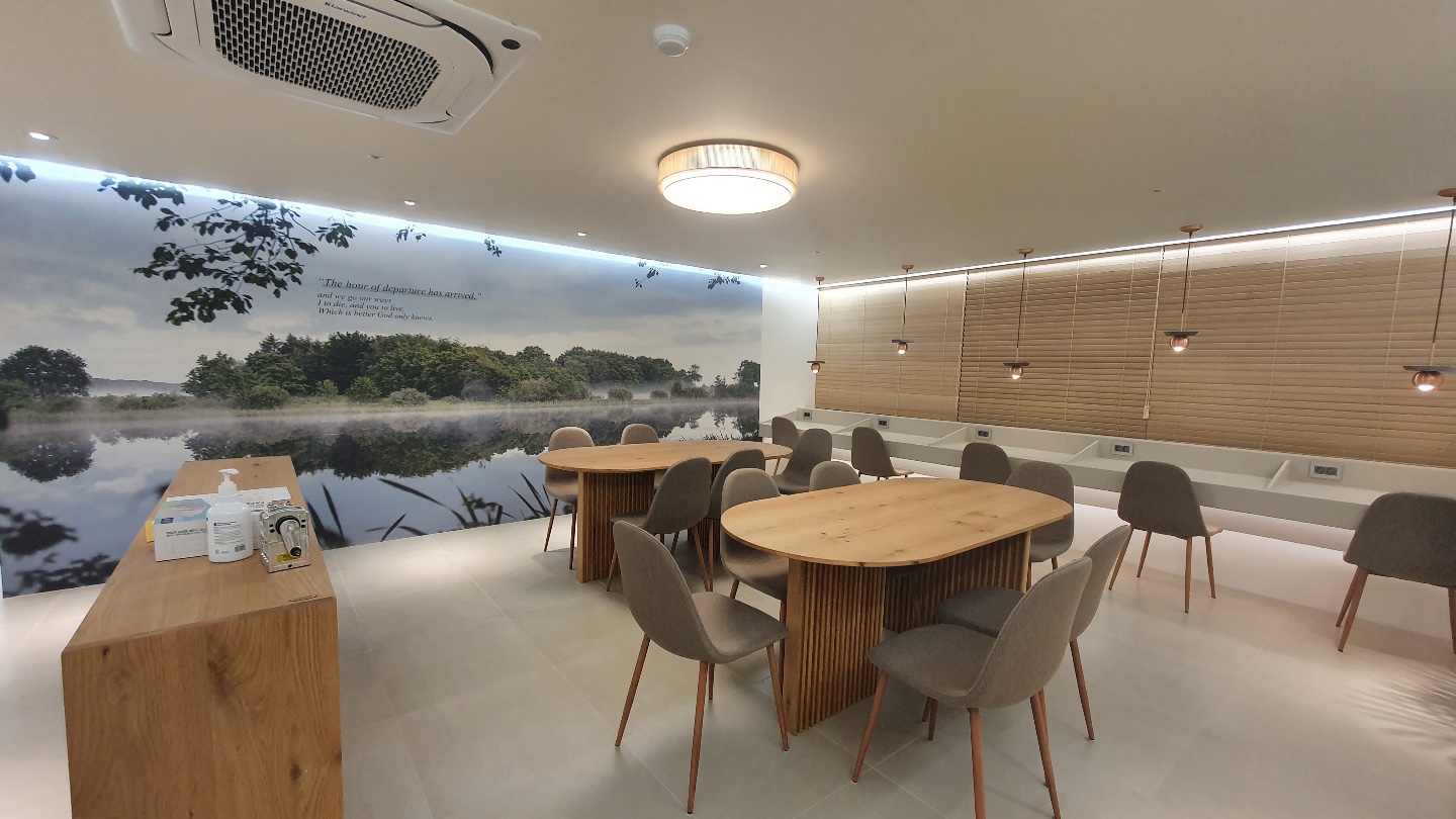 박경찬영어전문학원의 기업로고