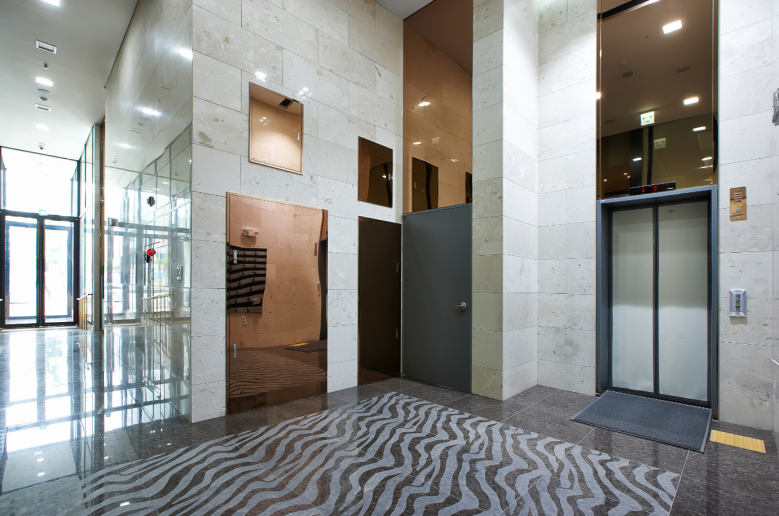 본사 로비 사진