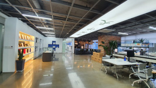 문정 경영동 로비