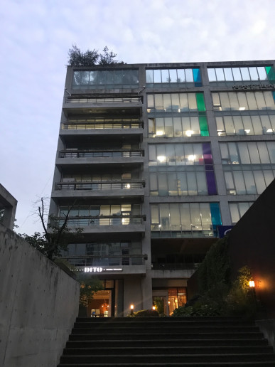 회사 건물 전경