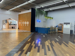 본사 300평 전시장