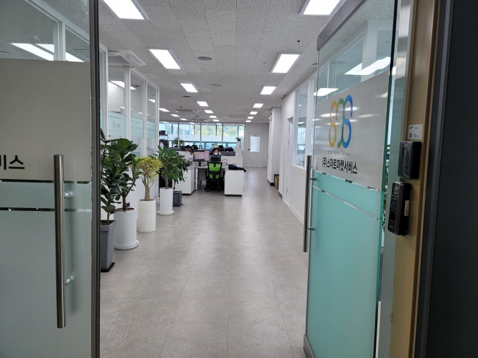 사무실 입구2