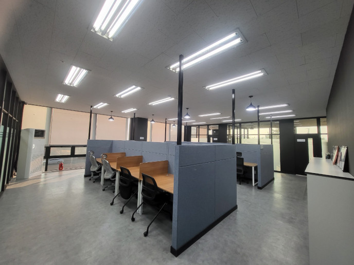 회사 내부 전경