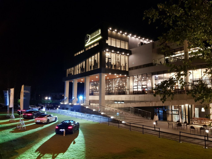 포르쉐 전시대관