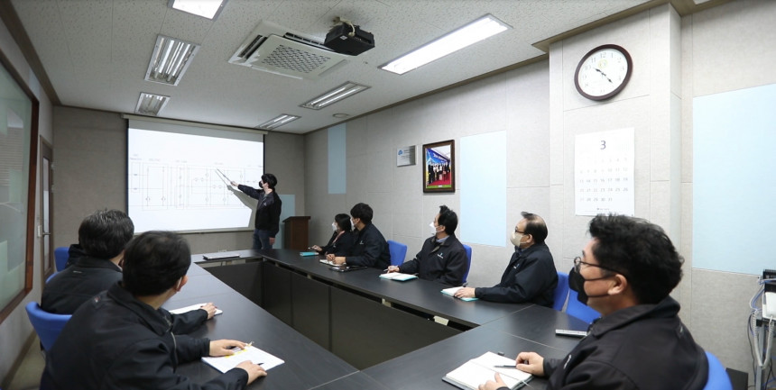 본사 회의실 전경