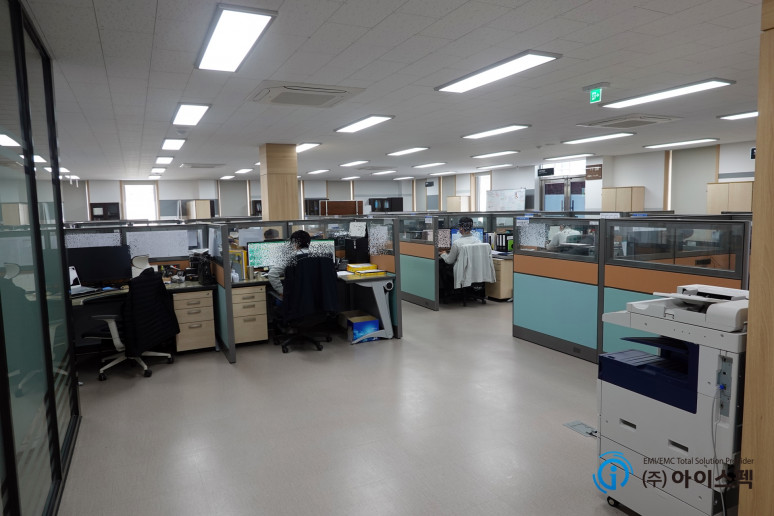 사무실 업무환경