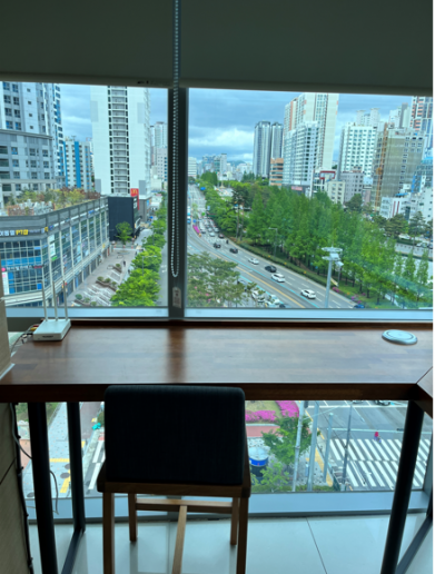 강당, 휴식 광장뷰