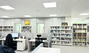 #연구소 내부_책장