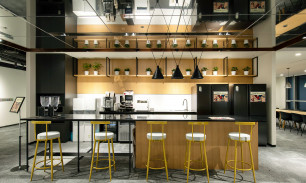 커피 완비 다양한 간식은 덤