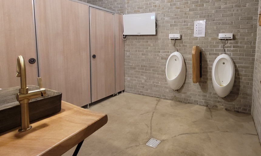 남자 화장실(남/여 구분)