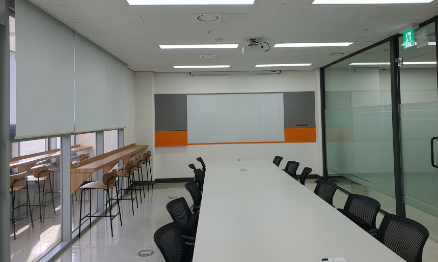 STAFF LOUNGE