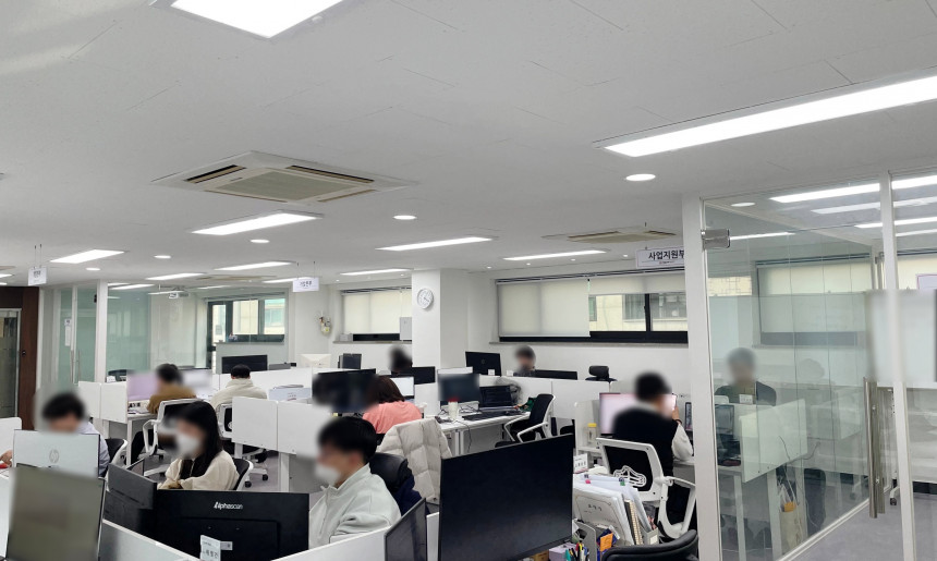 사업본부 개발실 사내환경