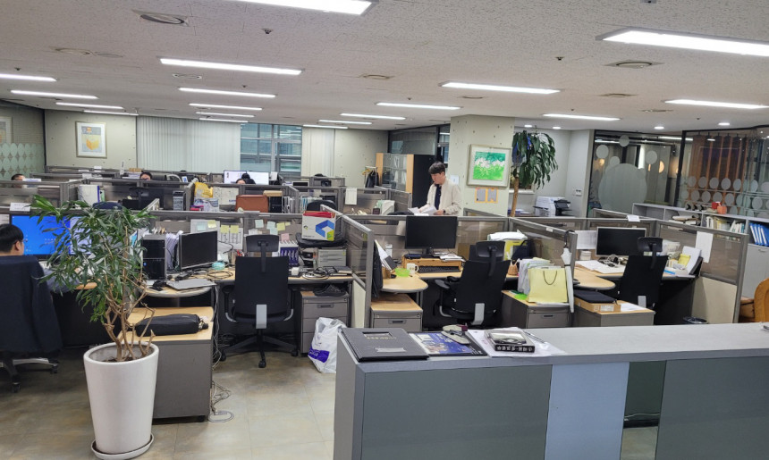 직원 근무 공간