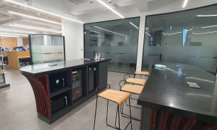 사무실 휴게실과 회의실