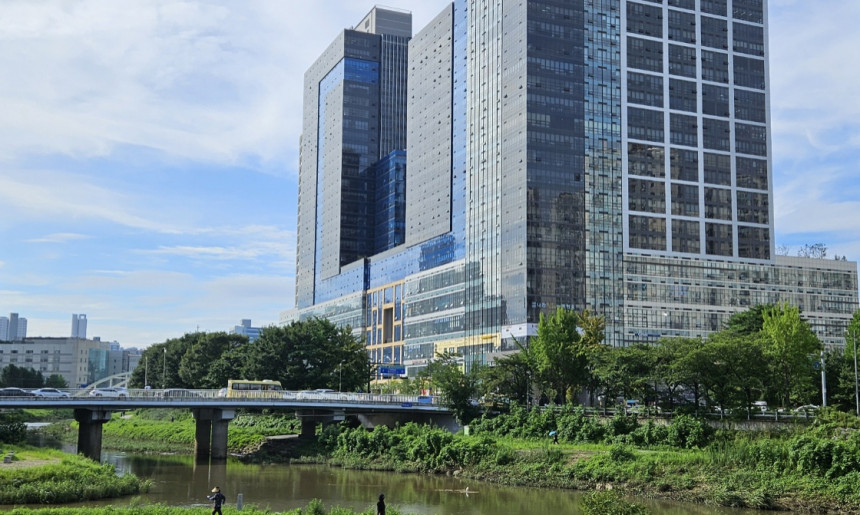 백그라운드 본사 전경1