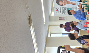 해외 바이어들과 사무실 미팅