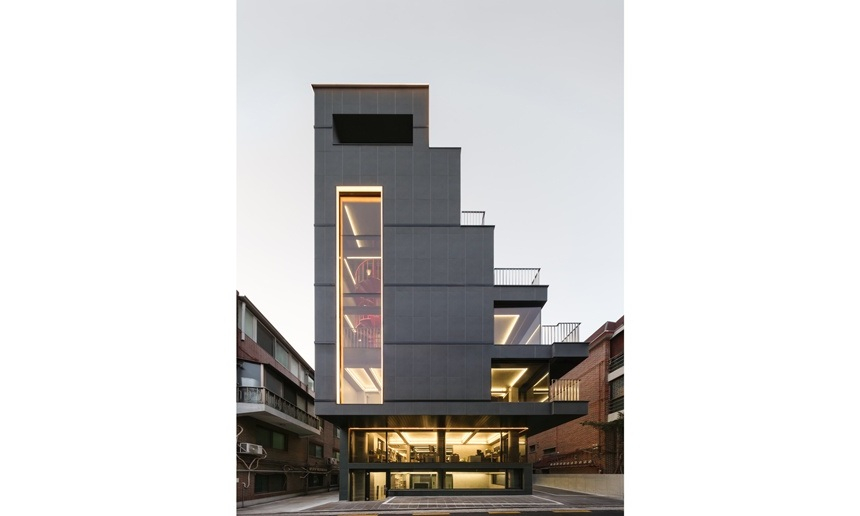 사옥외부(정면)